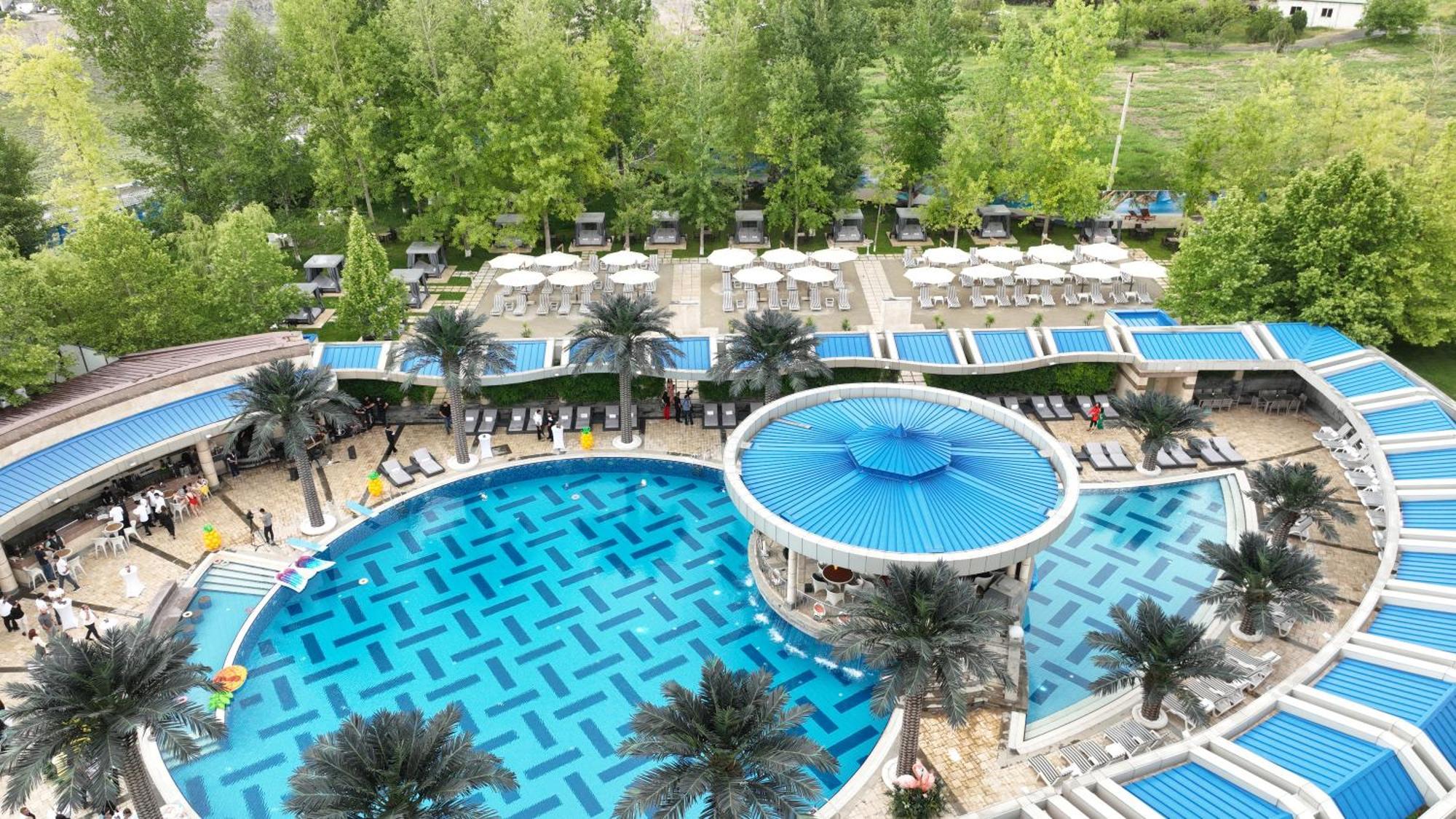 Multi Grand Pharaon Hotel Ptghni Екстер'єр фото